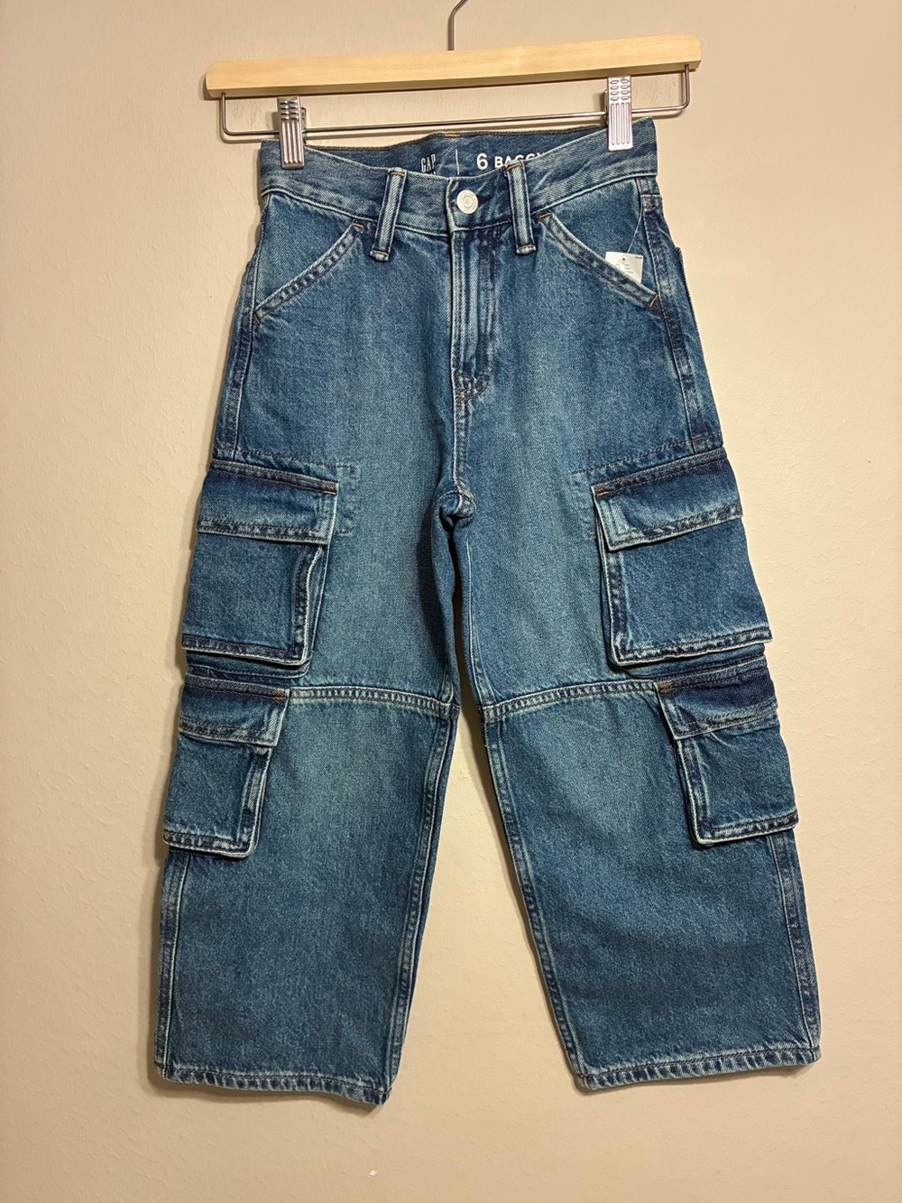 NWT Gap Kids Boys Baggy Cargo Jeans Medium Wash 100% cotton Size 6